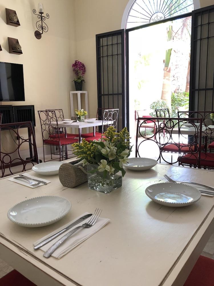 Casa Italia Luxury Guest House - Adults Only Merida Exterior photo